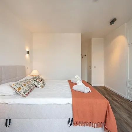 Au Louvre Authentiek In 데한