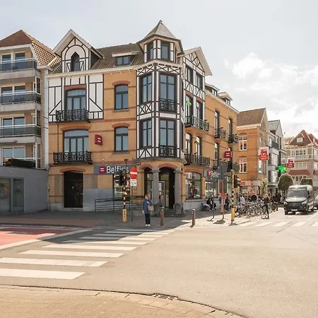 Au Louvre Authentiek In *