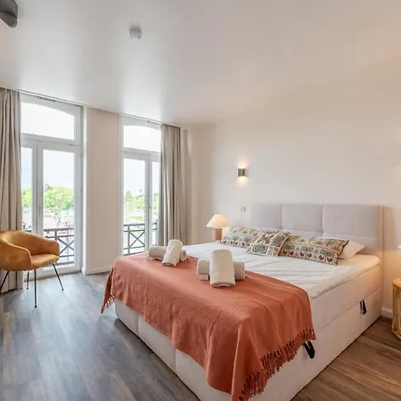 Au Louvre Authentiek In 아파트 *